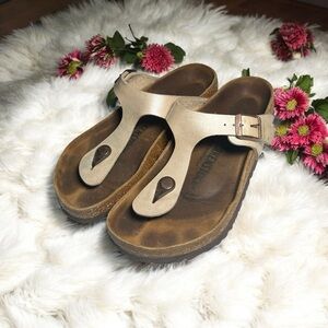 Birkenstock Gizeh Glossy Pearl White Sandals